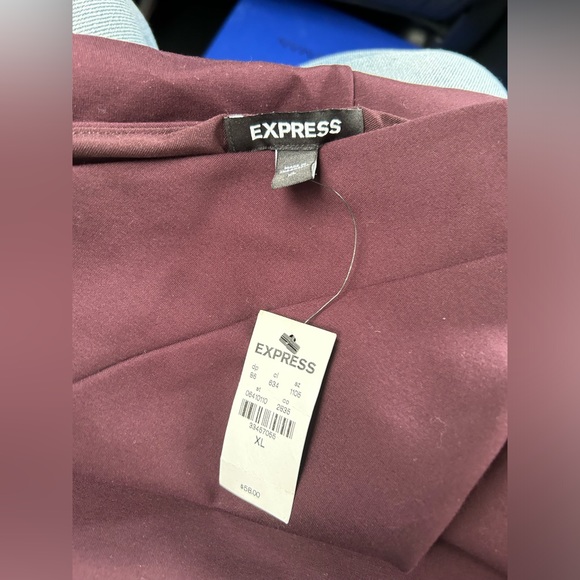 NWT EXPRESS Structured One Shoulder Ponte Cropped Top - Picture 5 of 6